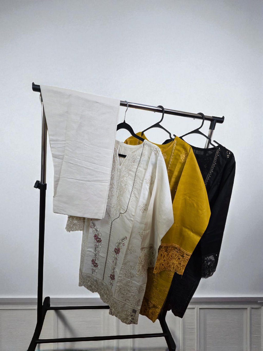 Elegant embroidered 2pc asian set, cotton